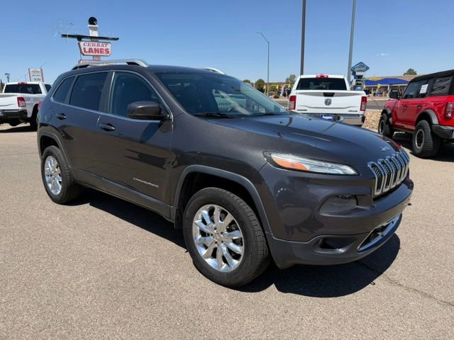 Used 2014 Jeep Cherokee Limited w/ Luxury Group AWD/4WD image 3