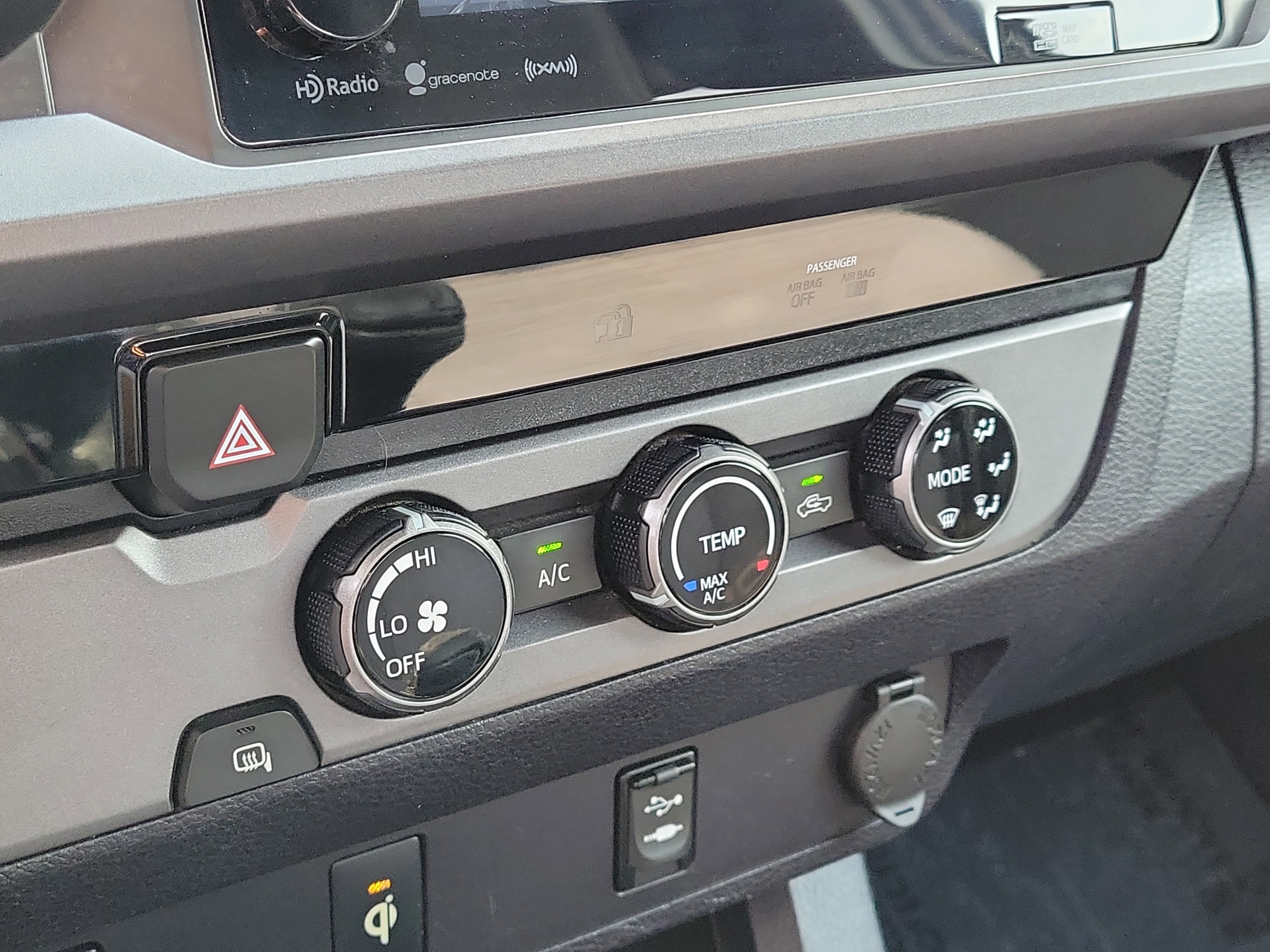 Used 2017 Toyota Tacoma TRD Sport w/ Tow Package RWD image 21
