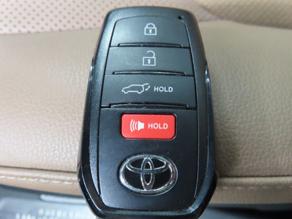 Used 2025 Toyota Grand Highlander AWD Hybrid image 70