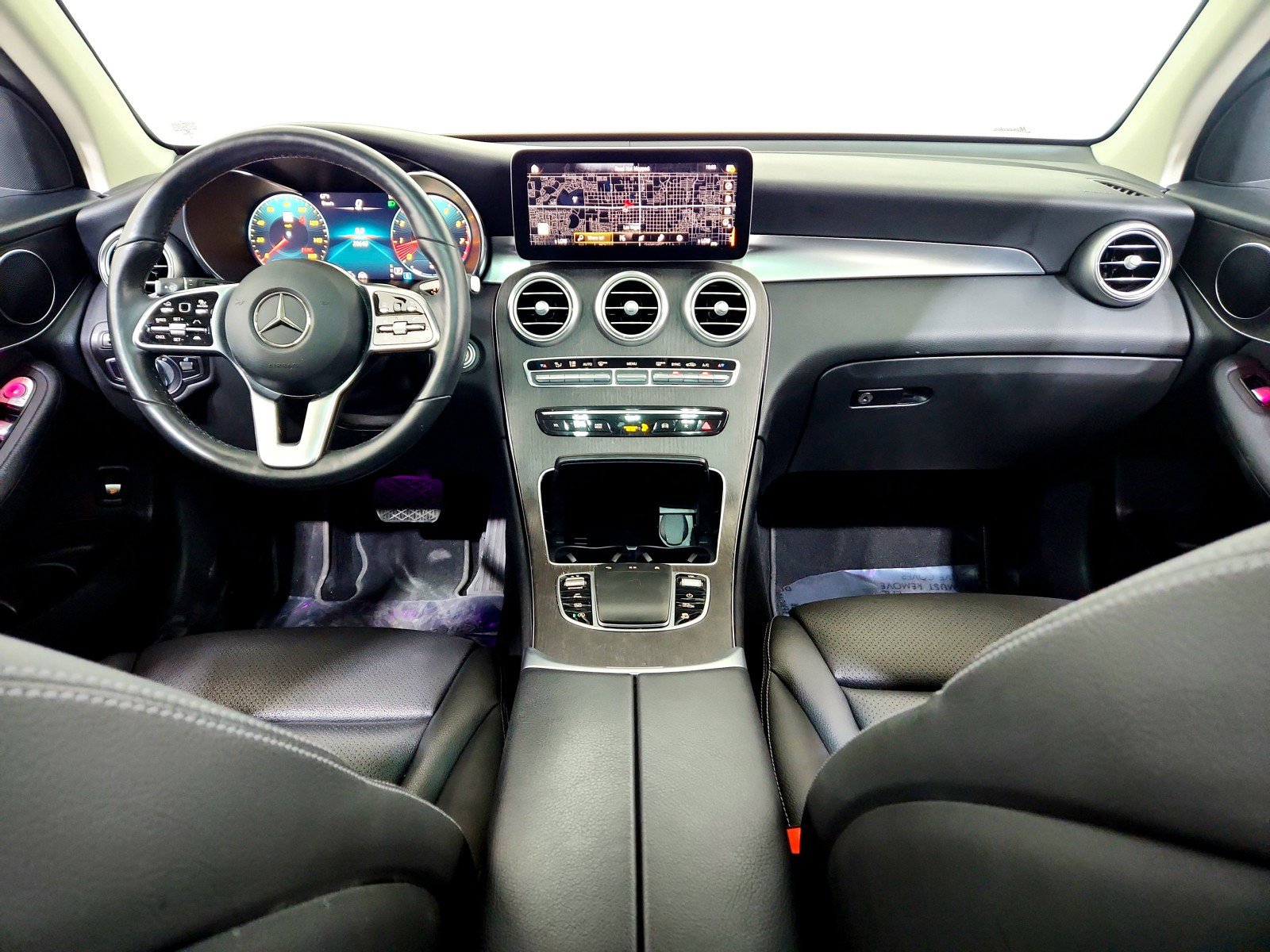 Used 2022 Mercedes-Benz GLC 300 4MATIC image 25