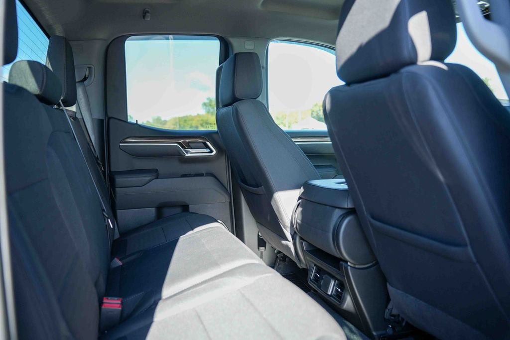 Used 2026 Chevrolet Silverado 1500 LT AWD/4WD image 19