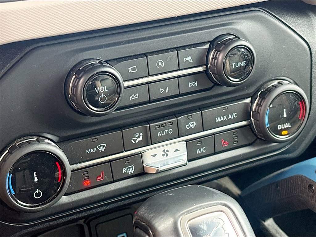 Used 2022 Ford Bronco Wildtrak image 16