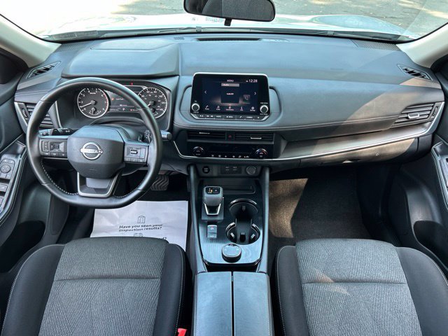 Used 2025 Nissan Rogue SV AWD/4WD image 39