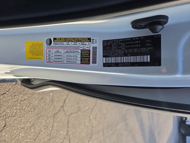 Used 2025 Toyota Sienna Limited image 36