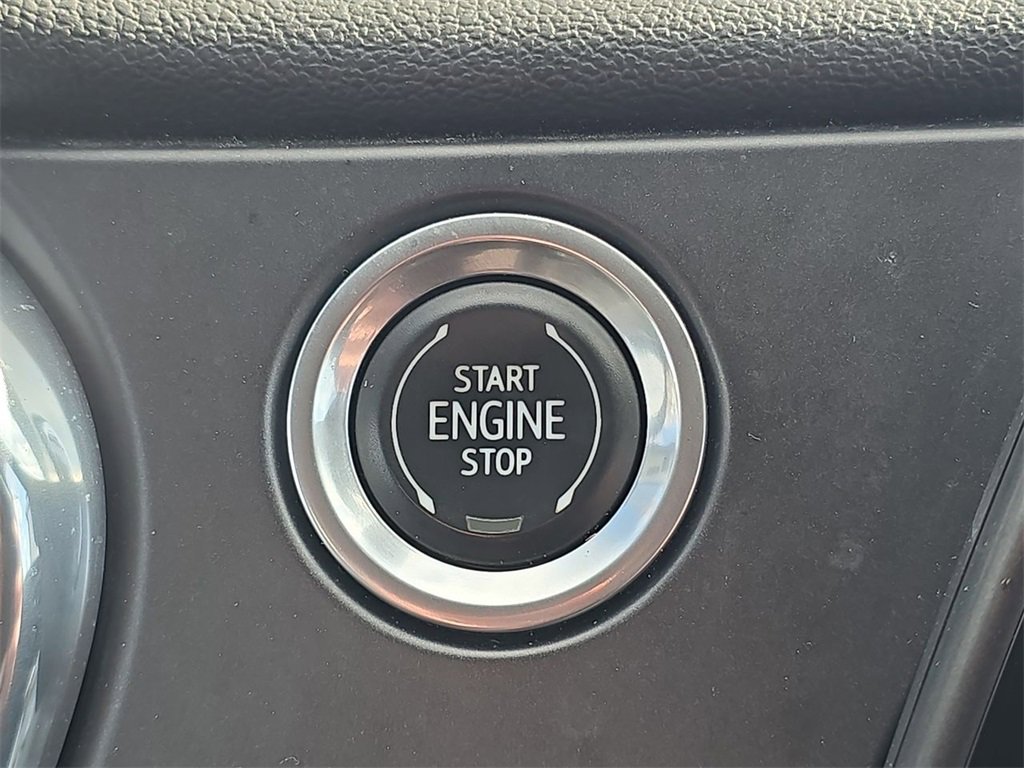 Certified 2019 Chevrolet Blazer LT image 17