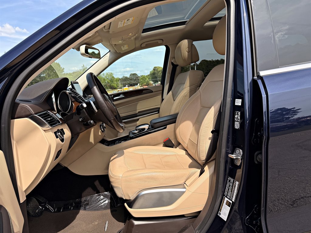 Used 2019 Mercedes-Benz GLS 550 4MATIC image 9