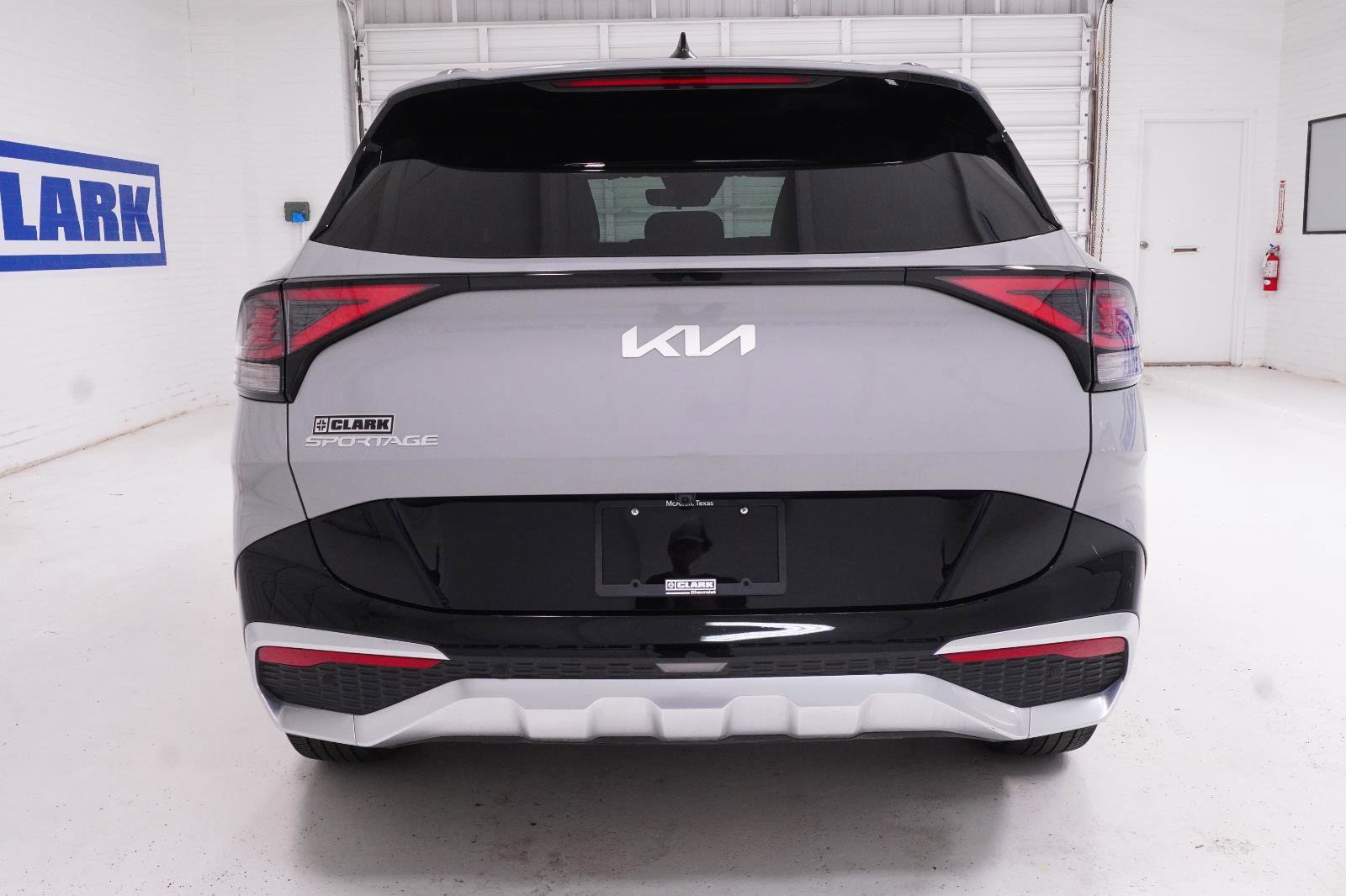 Used 2024 Kia Sportage SX FWD image 6