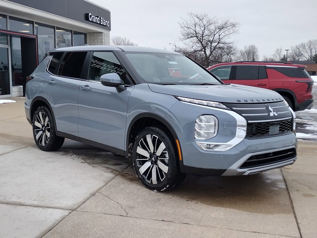 New 2026 Mitsubishi Outlander SE image 13