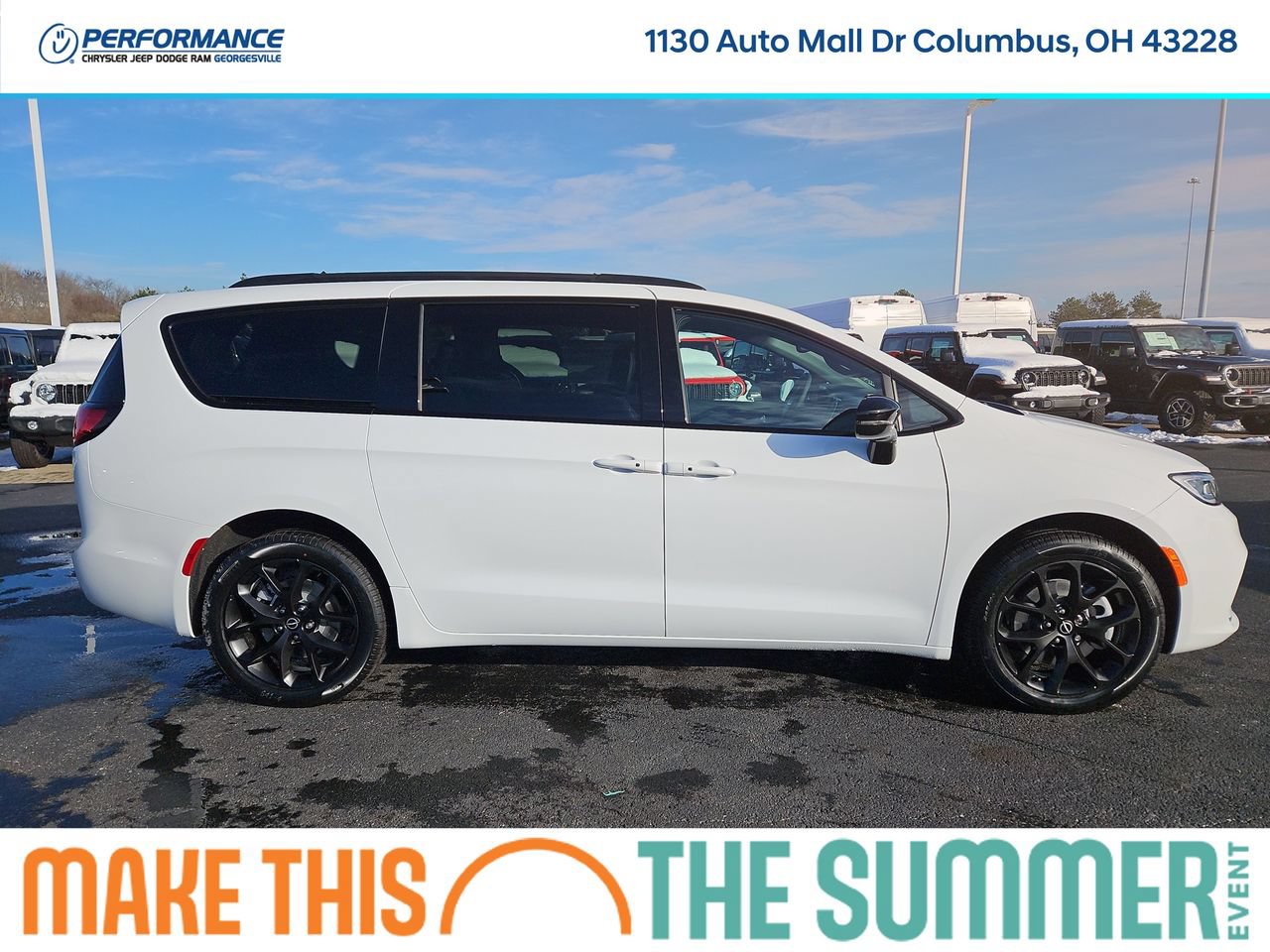 New 2026 Chrysler Pacifica Select AWD/4WD image 8