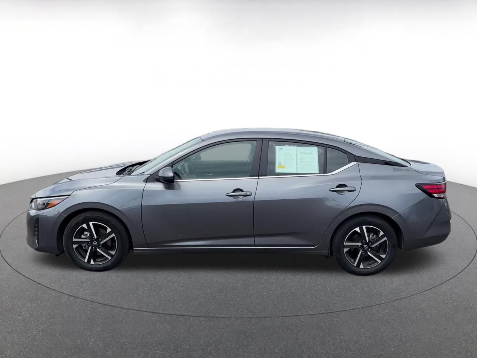 Used 2025 Nissan Sentra SV FWD image 7