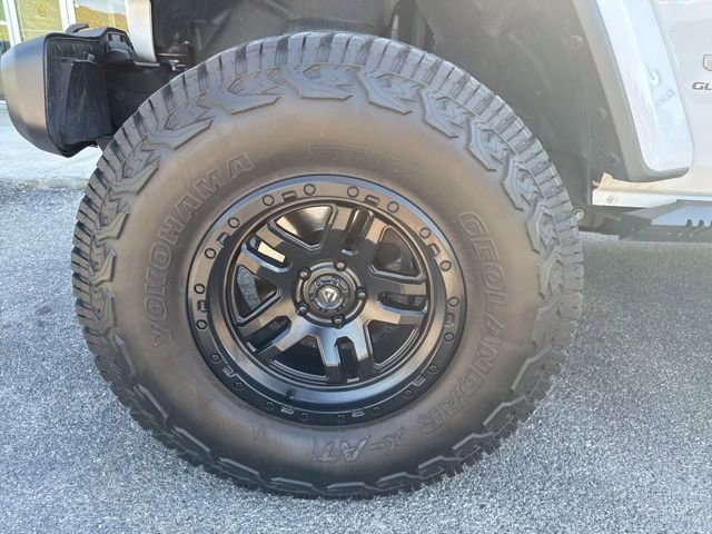 Used 2023 Jeep Gladiator Overland AWD/4WD image 6