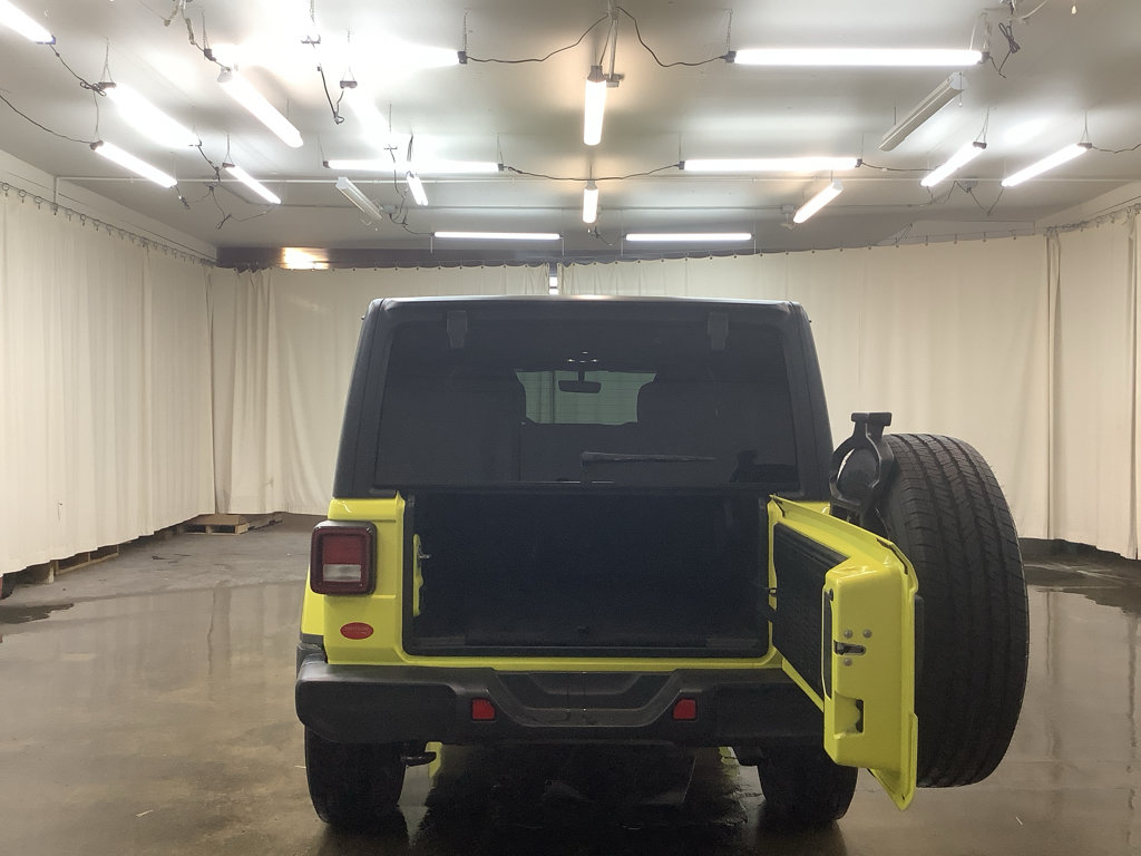 Used 2023 Jeep Wrangler Unlimited Sahara AWD/4WD image 8