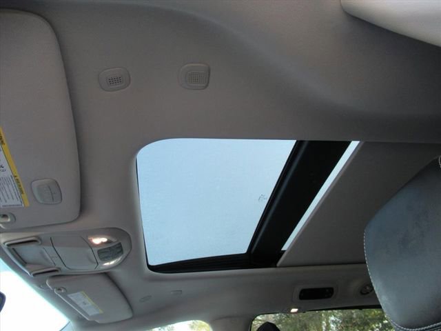 Used 2024 Chrysler Pacifica Limited image 25