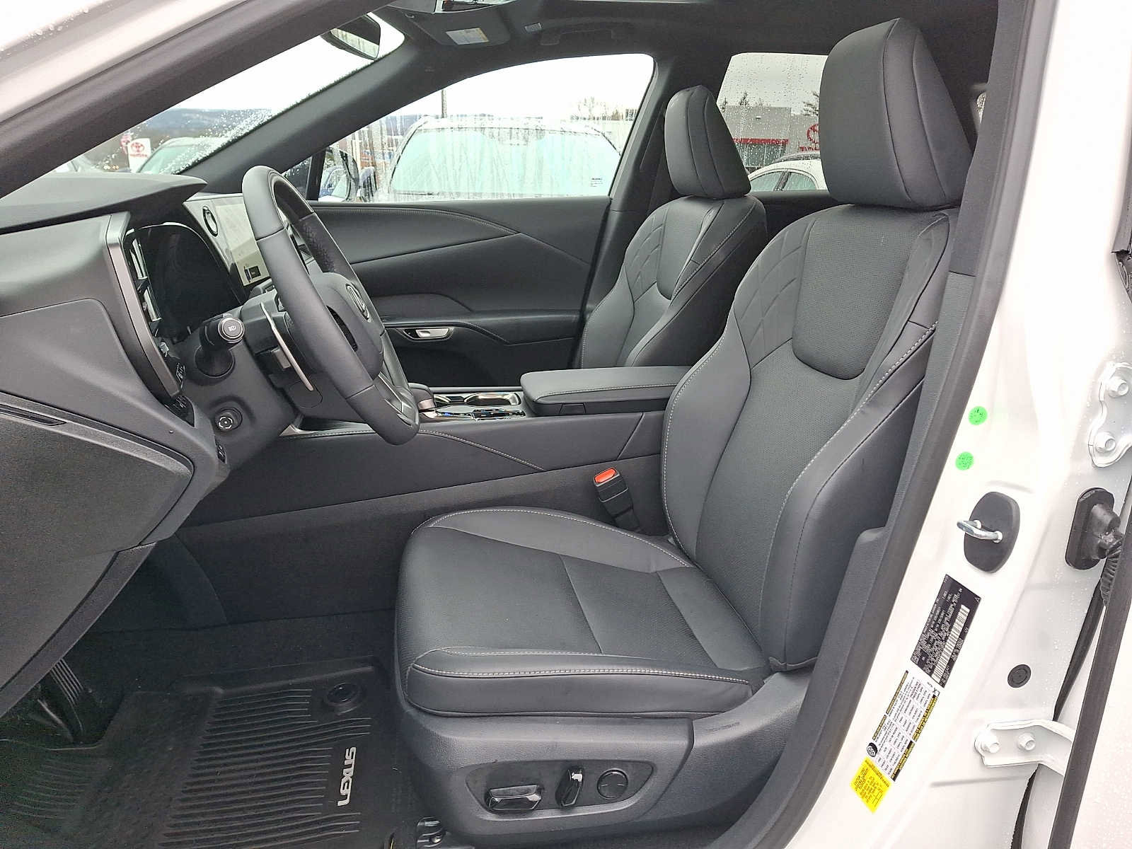 Used 2026 Lexus RX 350 Premium w/ Accessory Package (2T) image 9