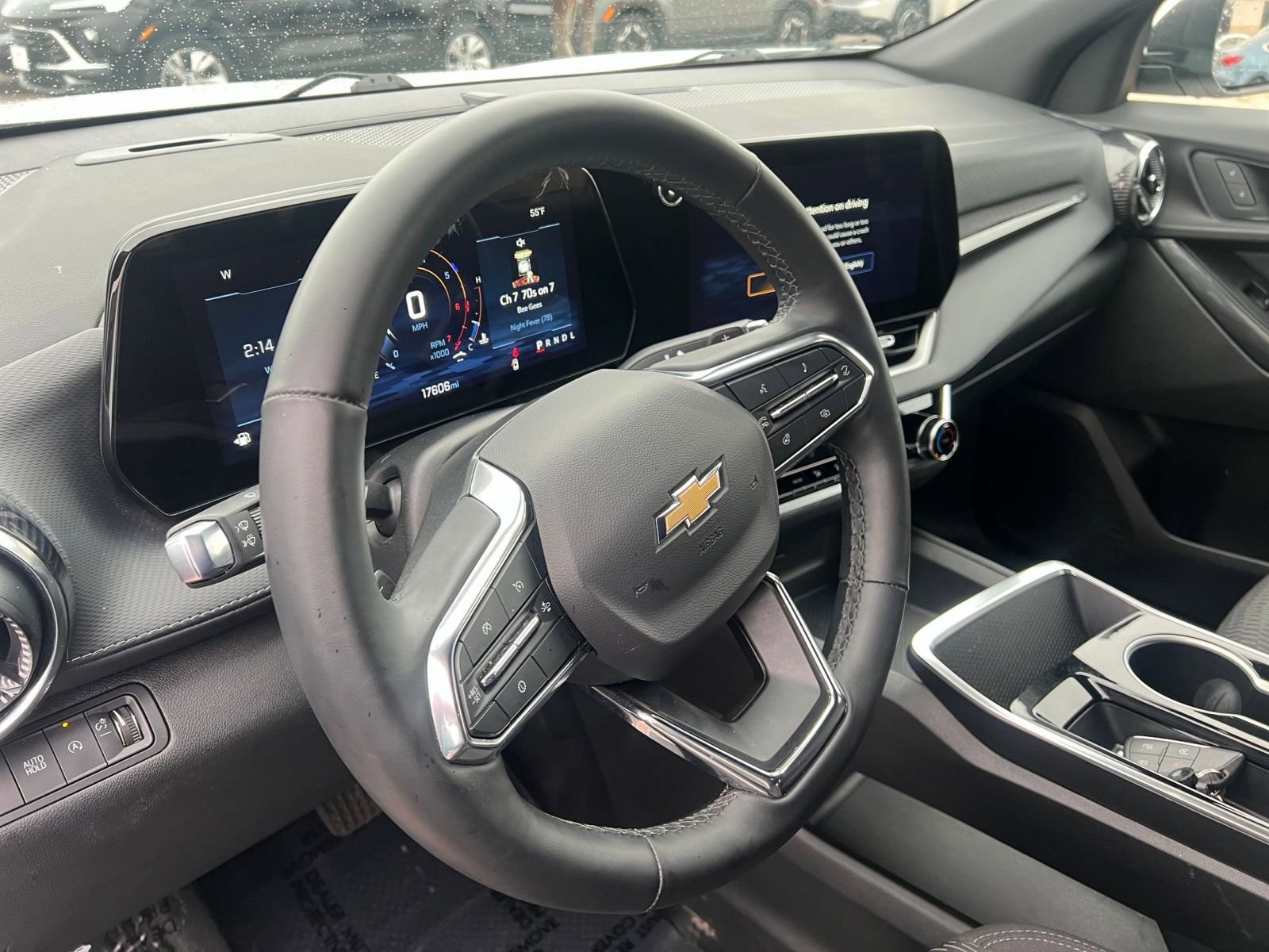 Used 2025 Chevrolet Equinox LT image 28