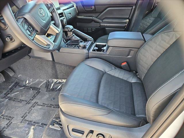 Certified 2026 Toyota 4Runner TRD Off-Road Premium AWD/4WD image 23