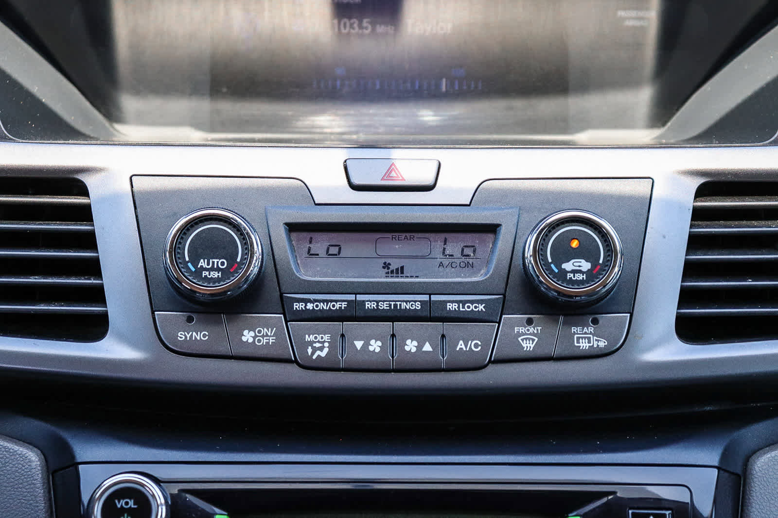 Used 2015 Honda Odyssey EX image 16