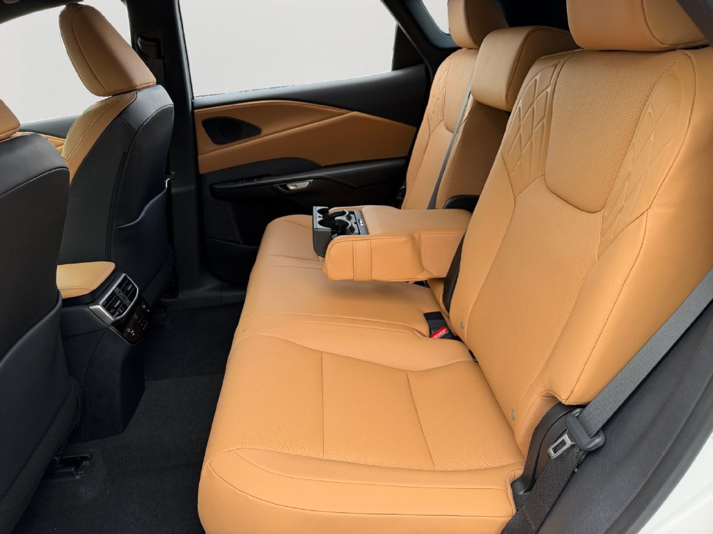 New 2026 Lexus RX 350h AWD/4WD image 8