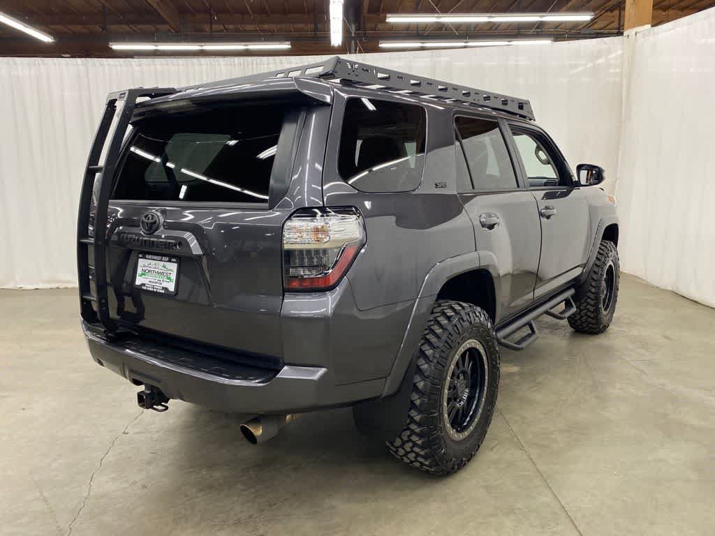 Used 2018 Toyota 4Runner SR5 Premium AWD/4WD image 6