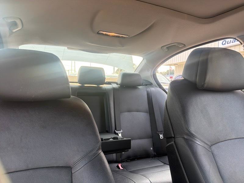 Used 2011 BMW 528i Sedan RWD image 19