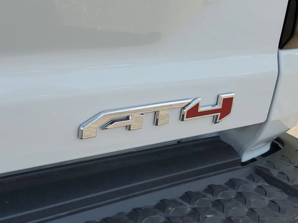New 2026 GMC Canyon AT4 w/ Nightfall Edition AWD/4WD image 7