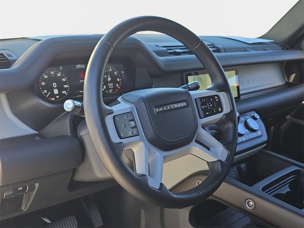 Certified 2021 Land Rover Defender 110 X-Dynamic HSE image 17