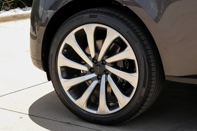 New 2026 Land Rover Range Rover SE AWD/4WD image 67