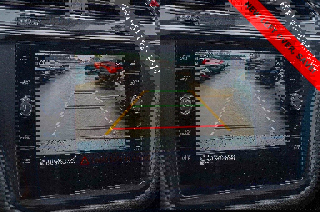 Used 2024 Volkswagen Tiguan SE R-Line image 14