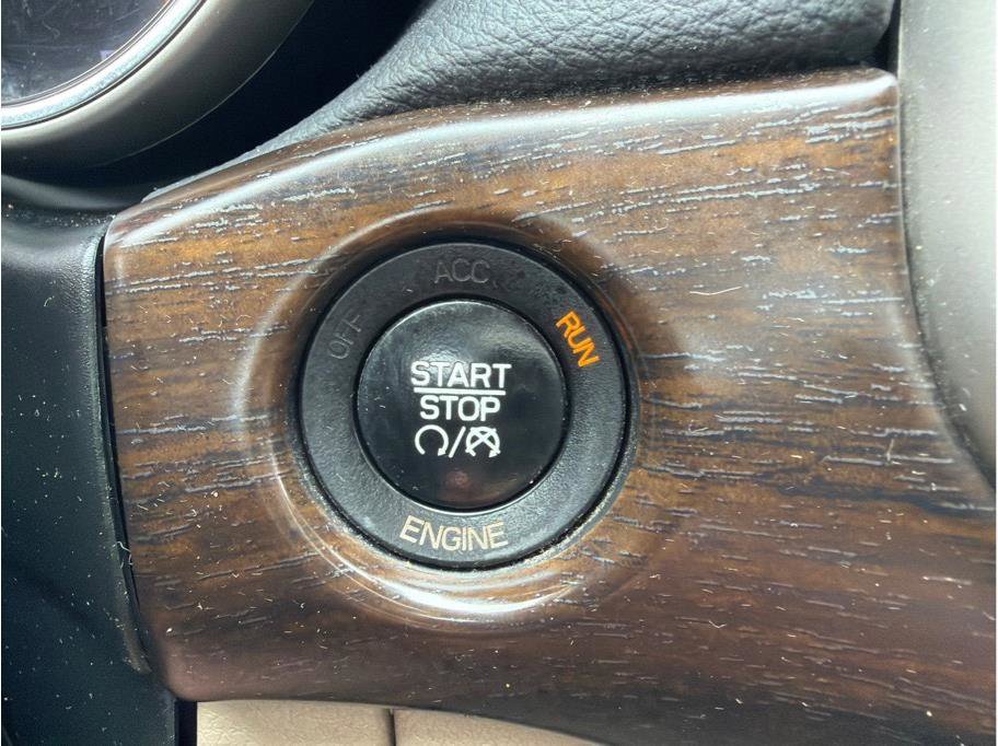 Used 2015 Jeep Grand Cherokee Laredo w/ Quick Order Package 23E AWD/4WD image 20
