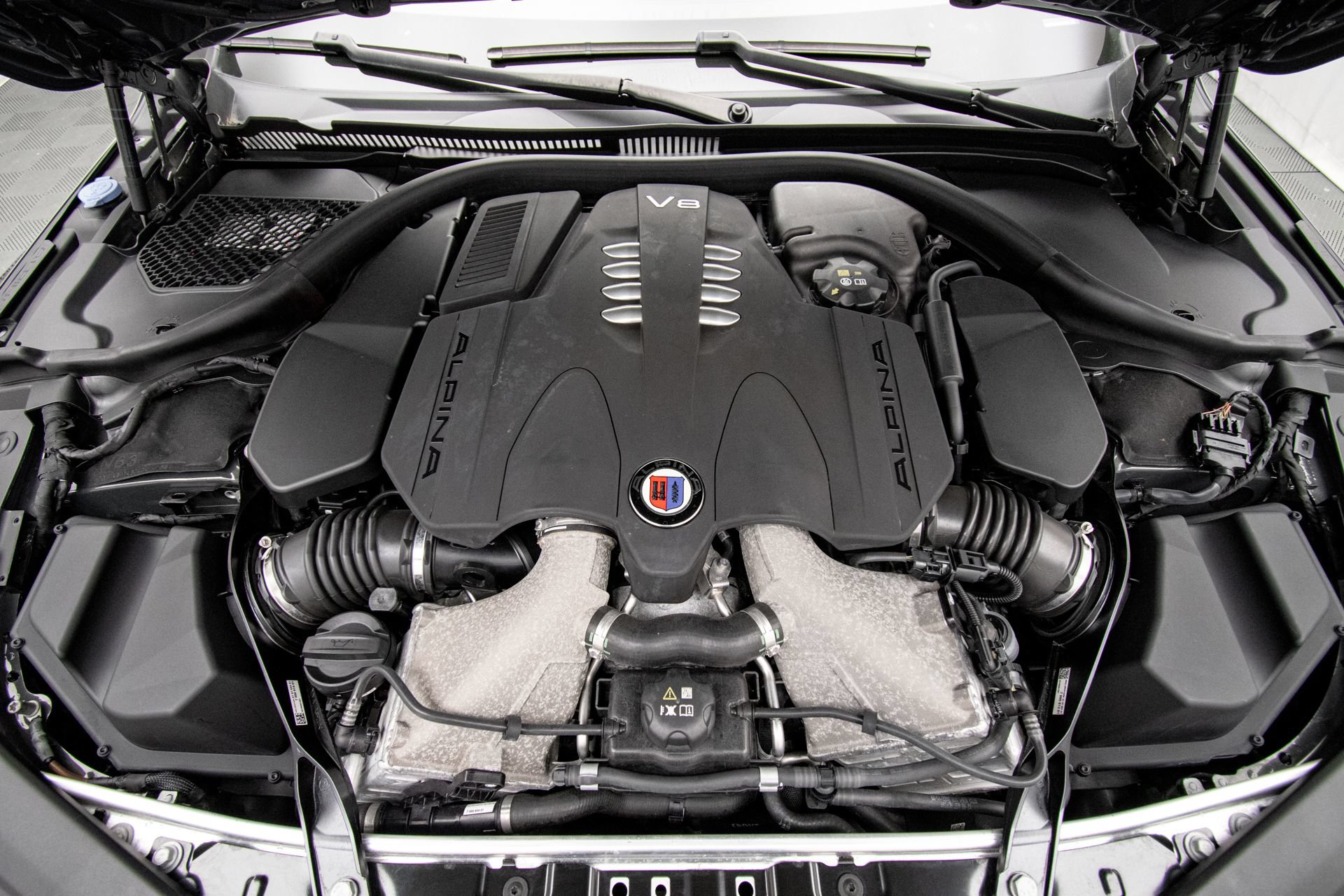 Used 2024 BMW ALPINA B8 xDrive Gran Coupe AWD/4WD image 45