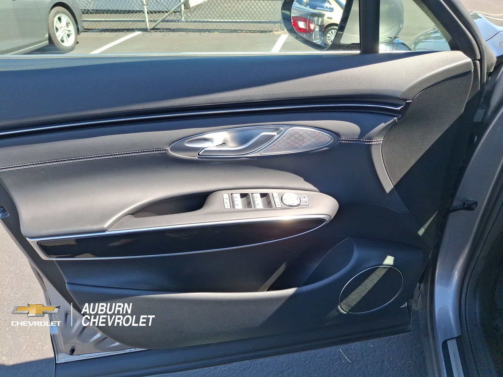 Used 2025 Genesis GV70 2.5T AWD/4WD image 13