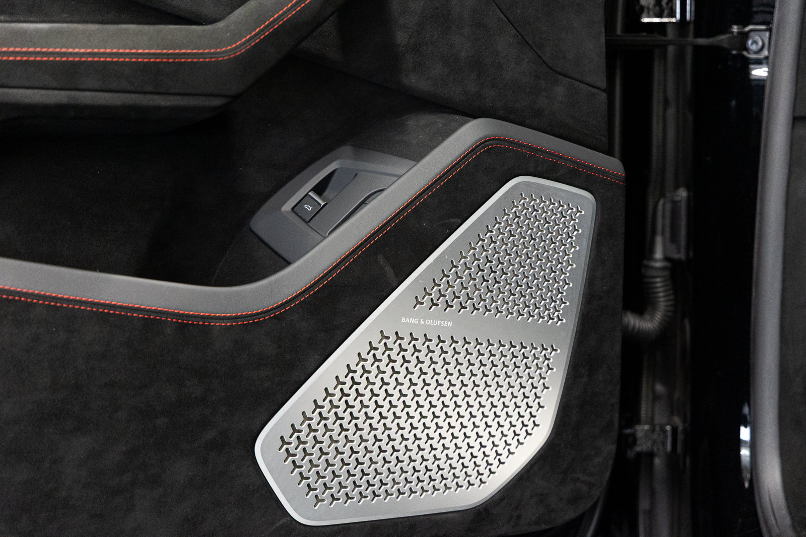 Used 2024 Lamborghini Urus Performante AWD/4WD image 65