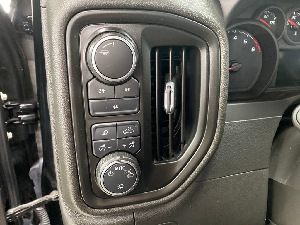 Used 2024 Chevrolet Silverado 2500 Custom w/ Custom Value Package AWD/4WD image 29