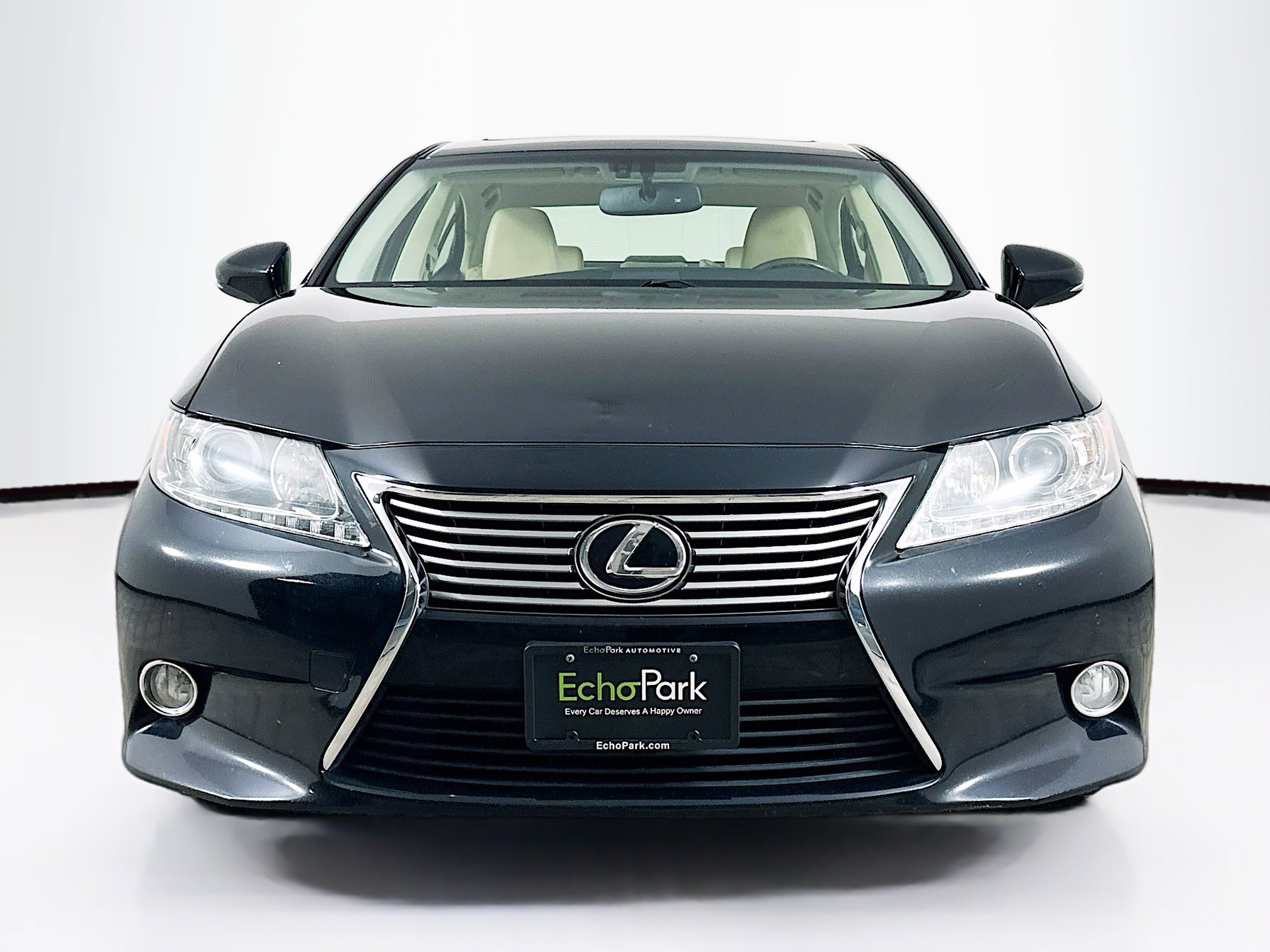 Used 2013 Lexus ES 350 w/ Luxury Pkg FWD image 2