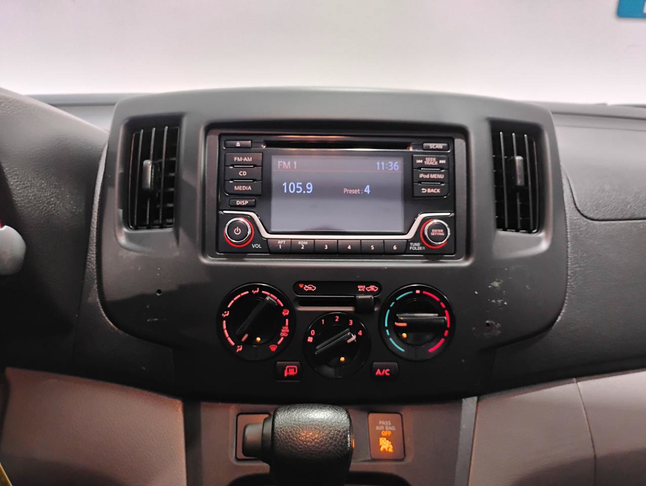 Used 2019 Nissan NV200 S FWD image 75