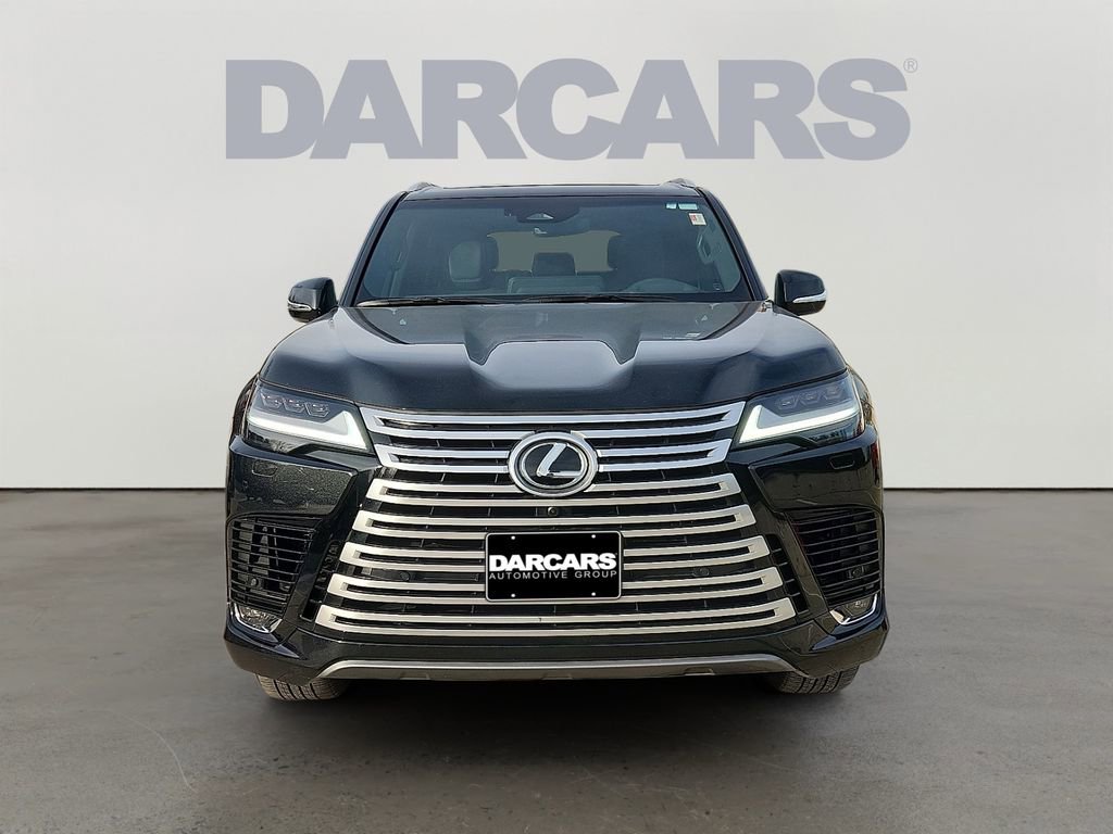 Used 2025 Lexus LX 600 4WD w/ Luxury Package image 2