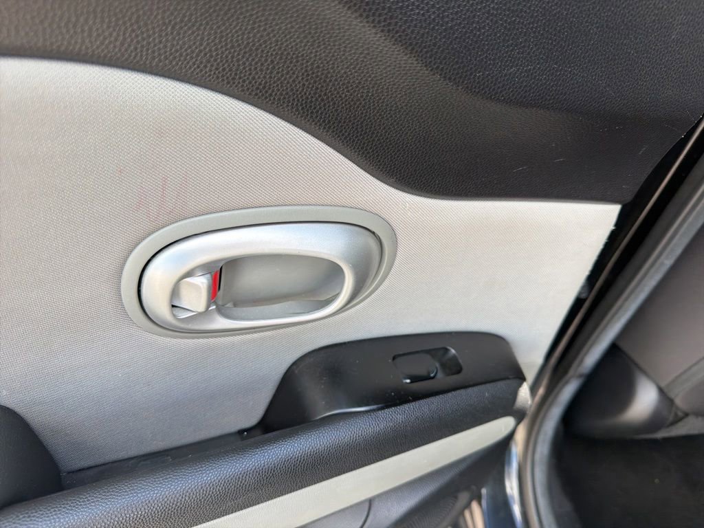 Used 2016 Kia Soul FWD image 18