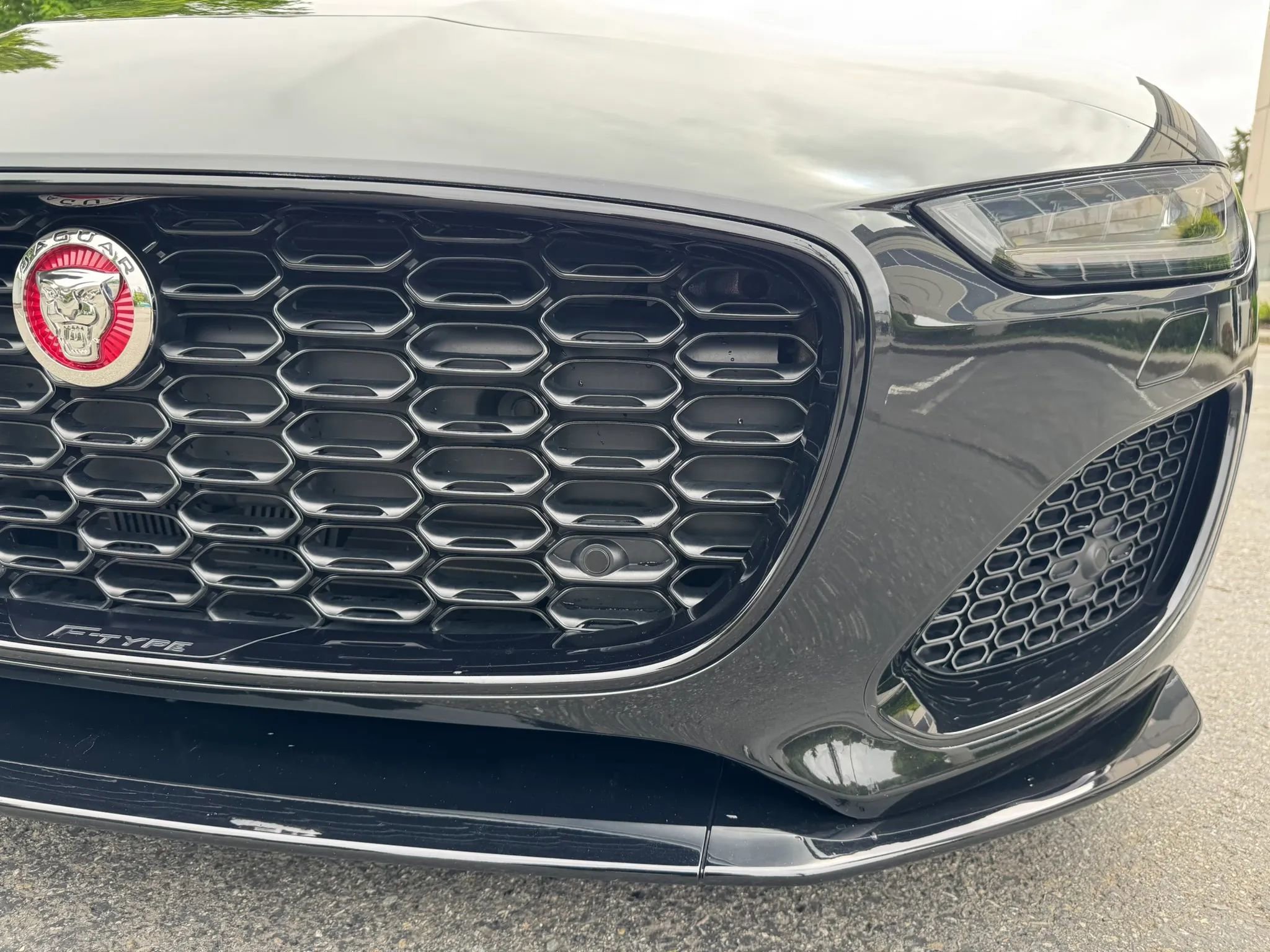 Used 2023 Jaguar F-TYPE Coupe RWD image 16