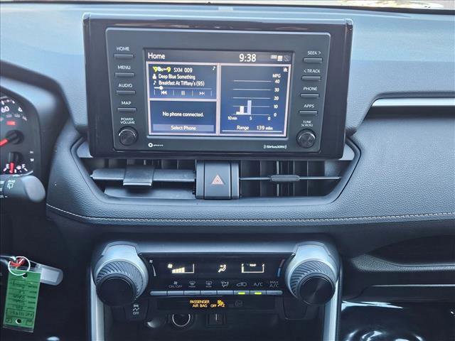 Used 2021 Toyota RAV4 LE image 13