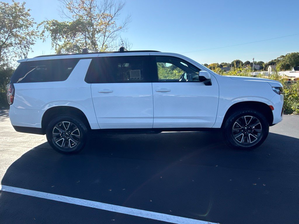 Used 2022 Chevrolet Suburban Z71 AWD/4WD image 11