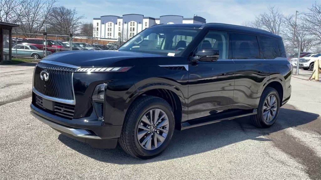 Used 2025 INFINITI QX80 Pure image 4