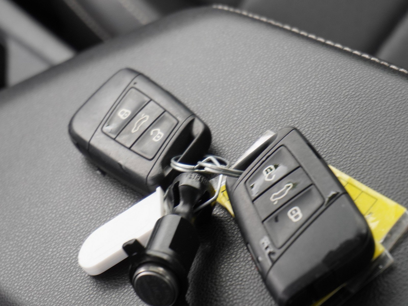 Used 2022 Volkswagen Jetta SE image 17