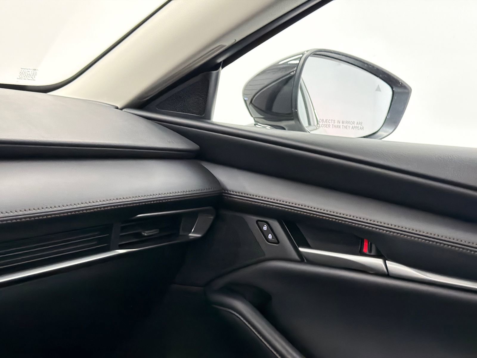 Used 2025 MAZDA MAZDA3 s image 28