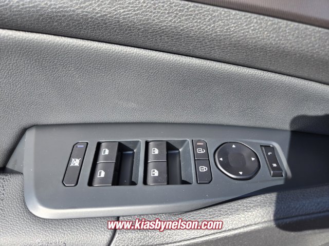 New 2026 Kia Sportage EX w/ EX Panoramic Sunroof Package AWD/4WD image 17