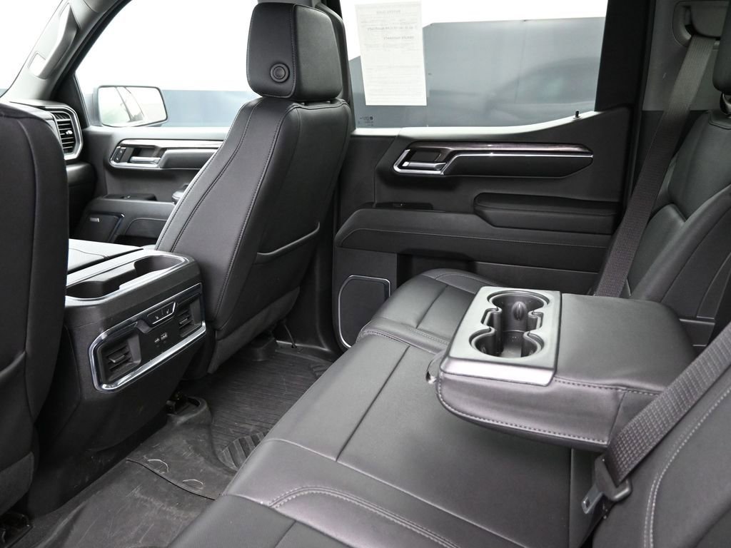 Used 2024 Chevrolet Silverado 1500 LTZ image 29
