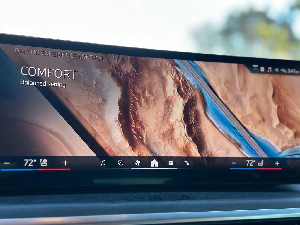 Certified 2024 BMW X5 xDrive40i w/ Premium Package image 44