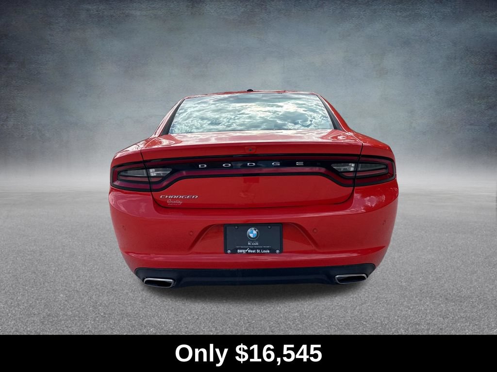 Used 2020 Dodge Charger SXT w/ Leather Interior Group RWD image 4