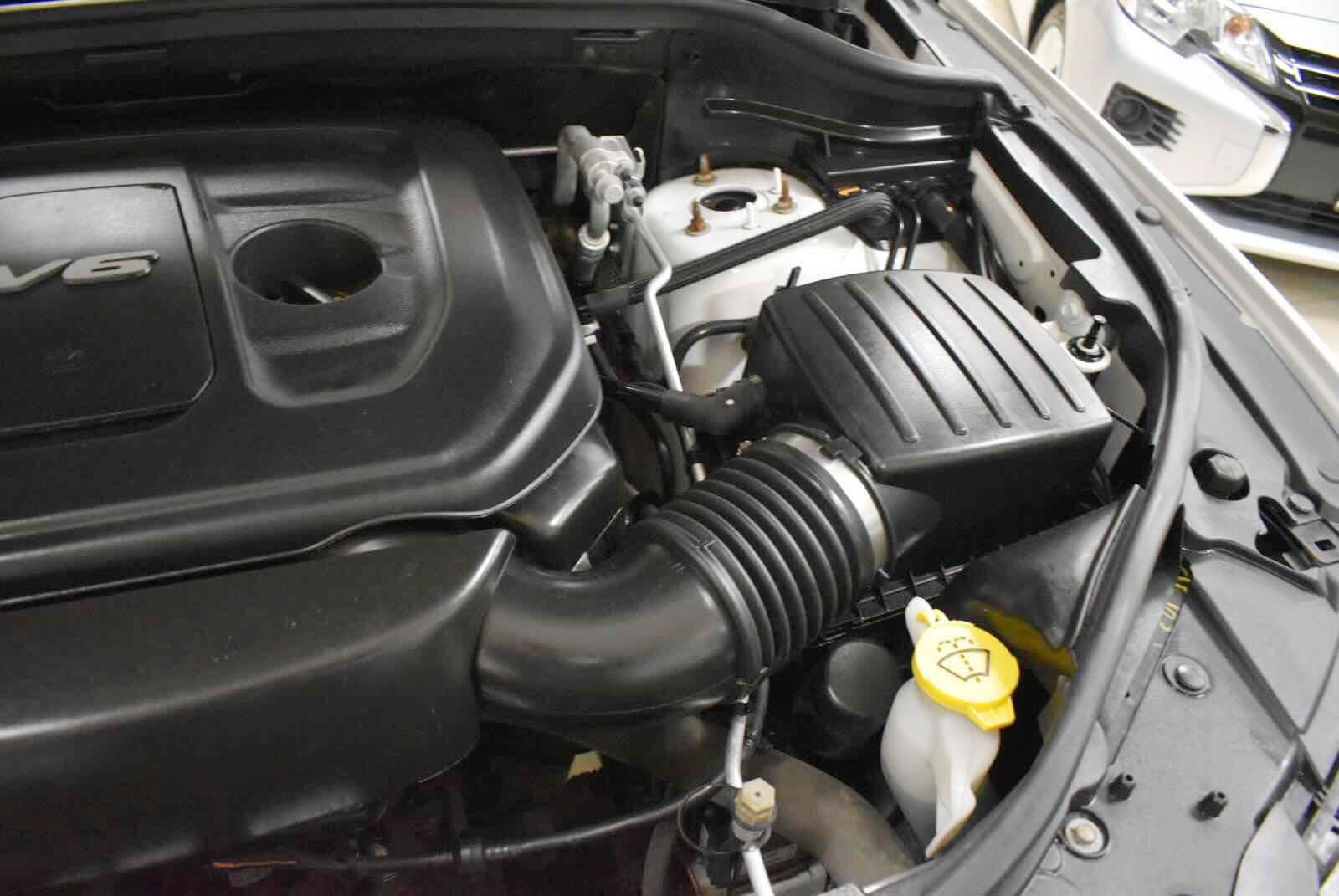 Used 2019 Jeep Grand Cherokee Altitude AWD/4WD image 35