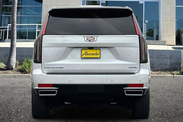 Used 2023 Cadillac Escalade ESV Premium Luxury AWD/4WD image 5
