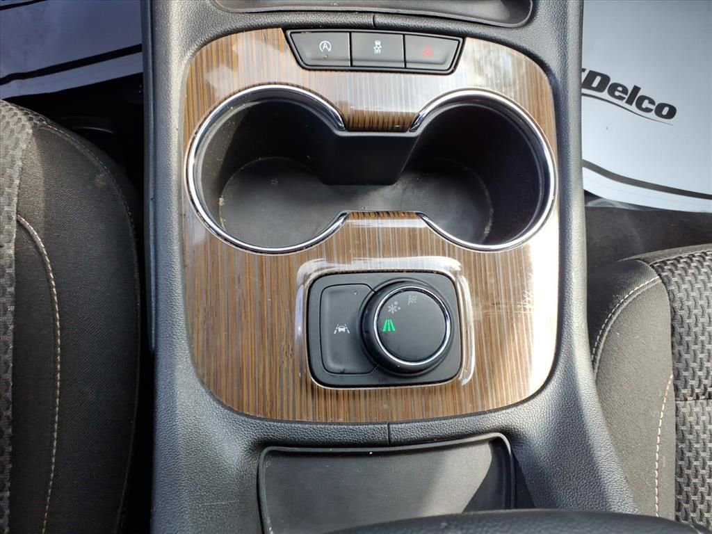 Certified 2023 GMC Acadia SLE image 13